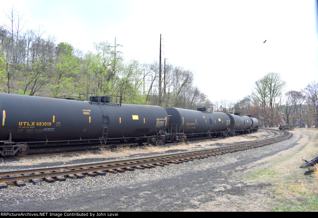 Passing a line of tanker cars in the Mine Hill Jct part of Sckuylkill Haven
